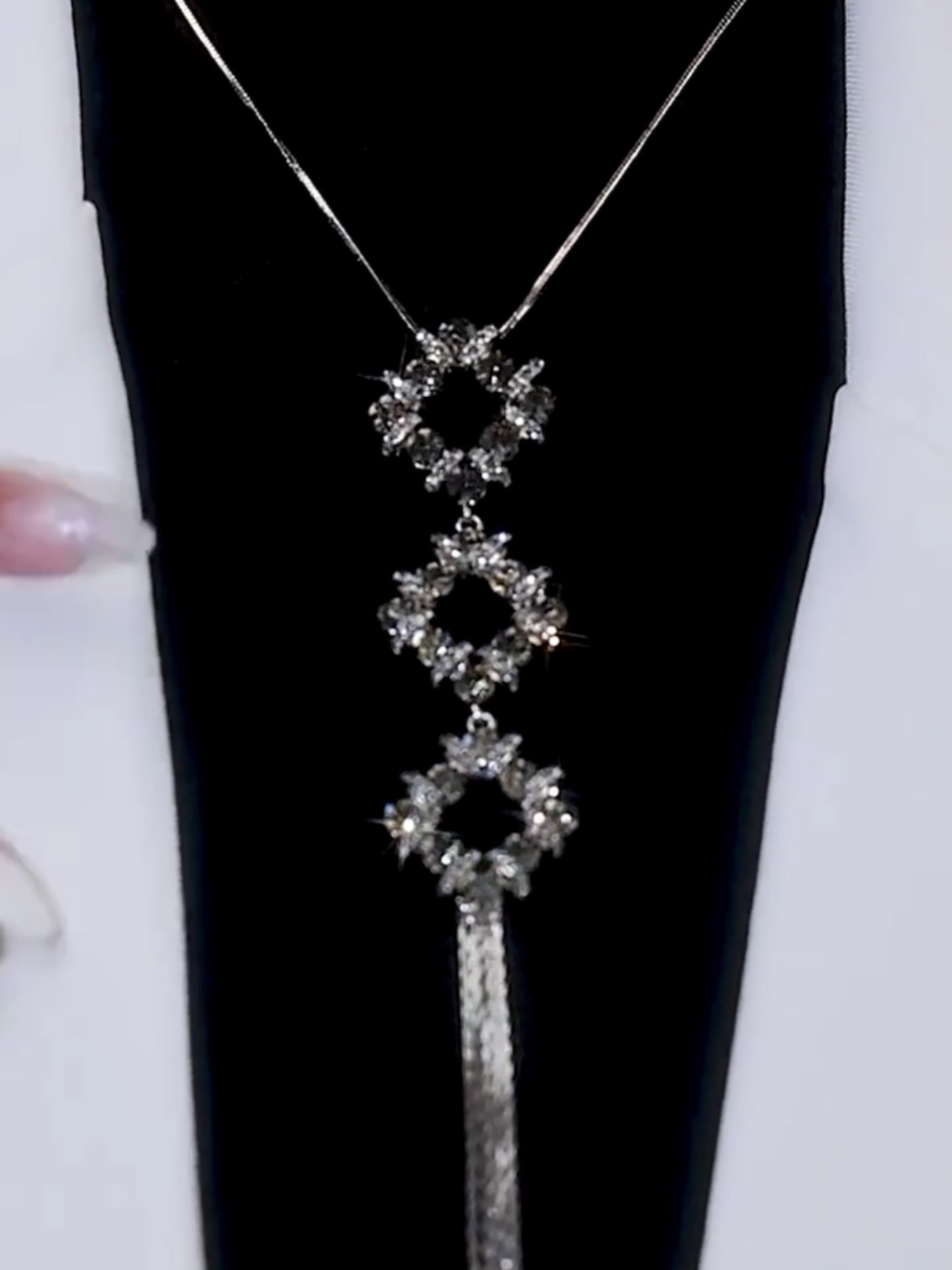 复古镶钻长款菱形毛衣链项链女轻奢复古秋冬配饰时尚百搭衣服挂件