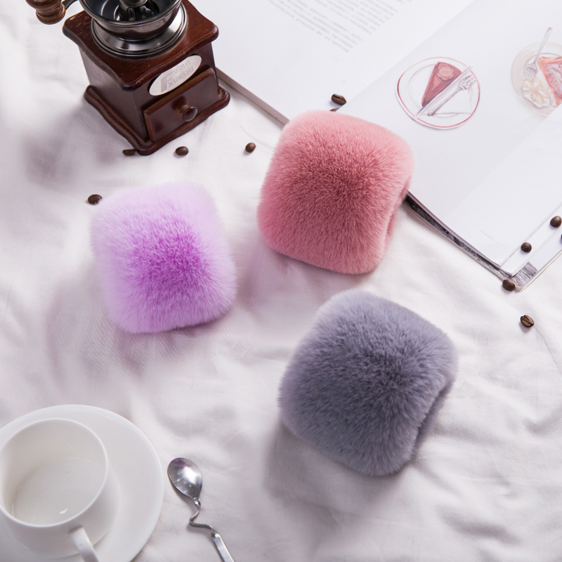 网红款袖口手环仿獭兔毛