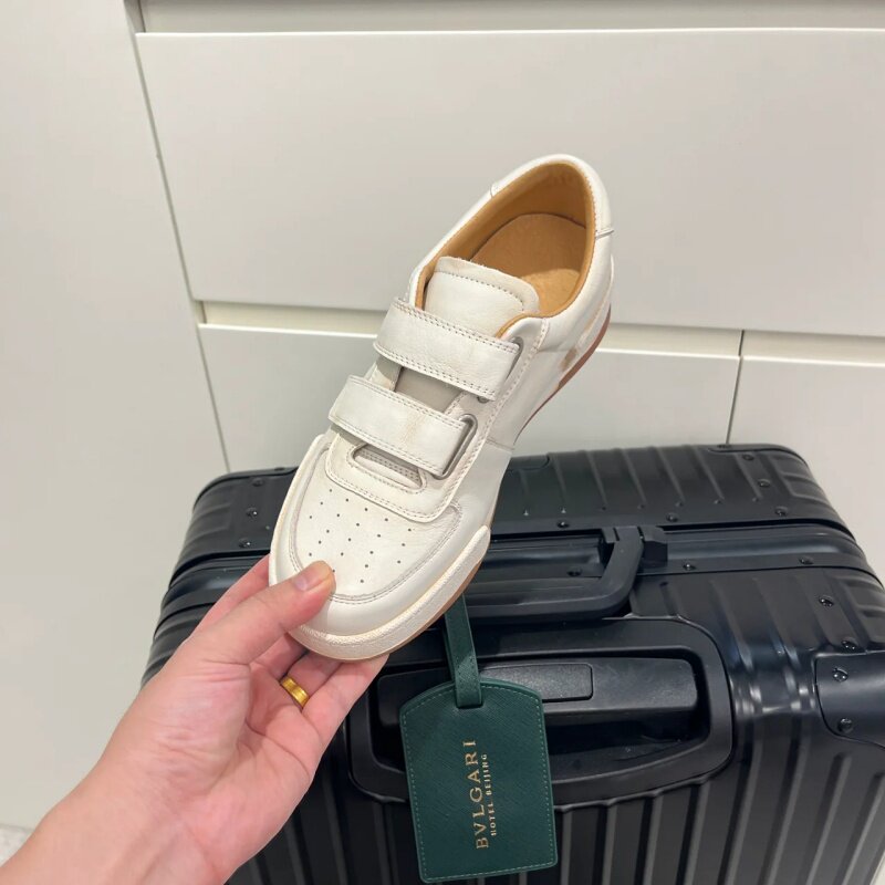小众设计厚底小白鞋女2026秋冬新款小个子休闲松糕鞋增高白色百搭