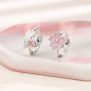 925银针可爱樱花猫咪耳扣女新款个性耳环不对称甜美仙气花朵耳饰