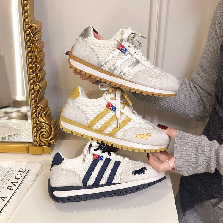 德训鞋2026流行爆款春夏新款女生运动休闲鞋不累脚平底阿甘鞋薄款