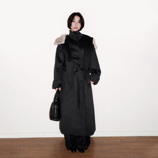 《冬日韩女》廓形环保毛可拆卸戴帽长款大衣外套