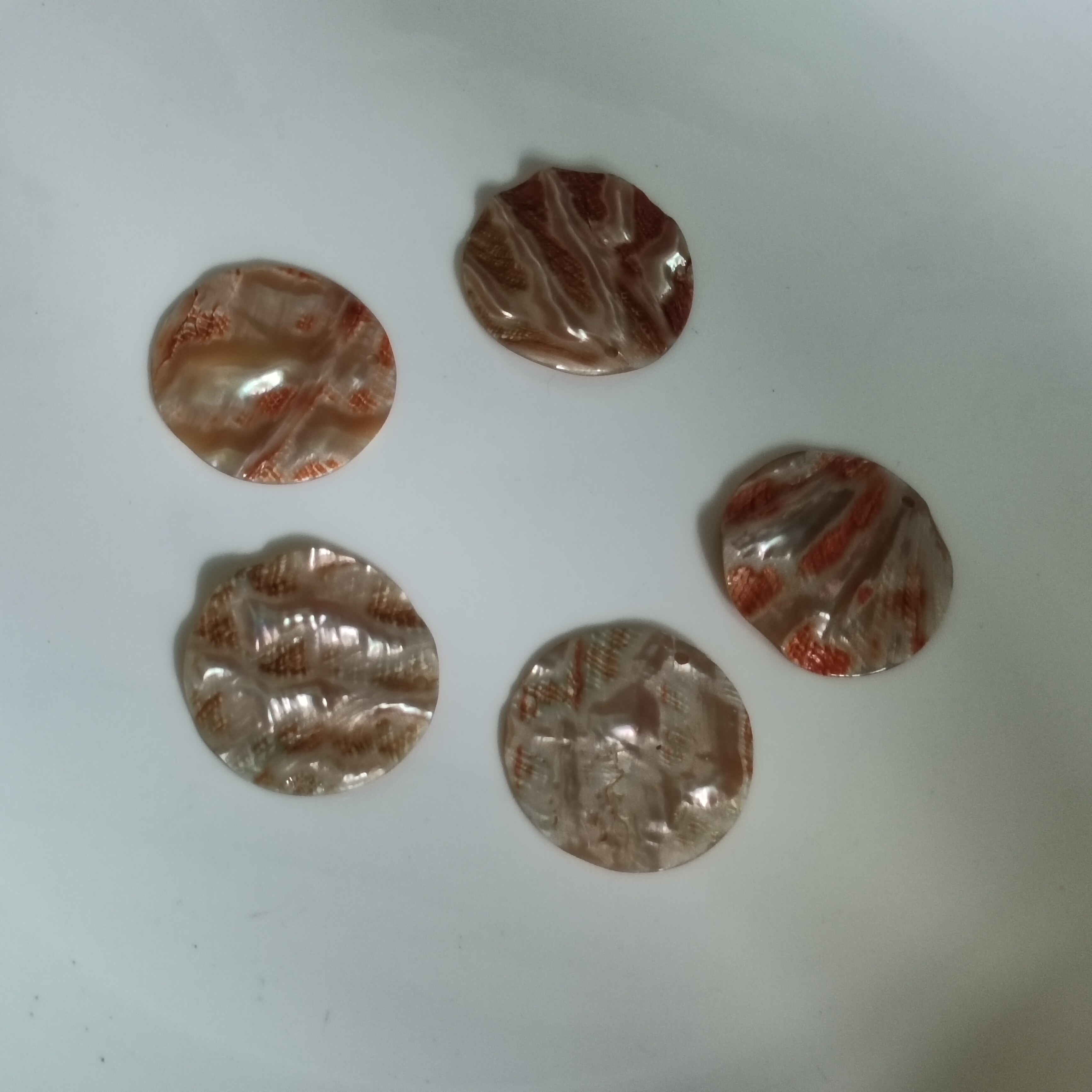 天然红皮鲍鱼贝壳自然弯手工DIY耳环饰品配件图片