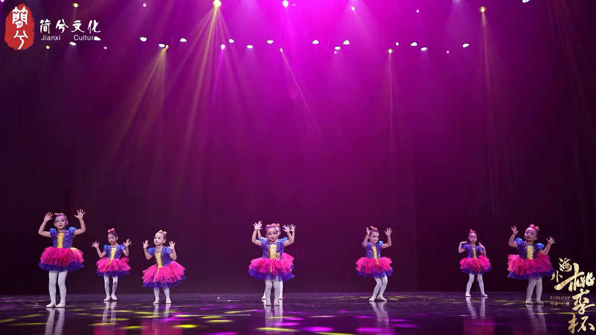 恋舞芭比演出服福娃福气要来到小梦娃小芭比蓬蓬裙公主的梦音乐