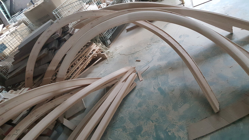 旋转弧形红橡木多片楼梯扶手