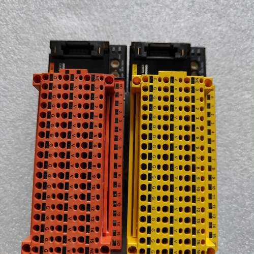 OMRON欧姆龙 CRT1-I/OD16SL远程模块 拆机正