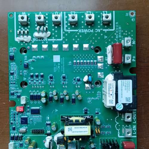 拆机电源板驱动板C.X.VF110P43-F01A  W10