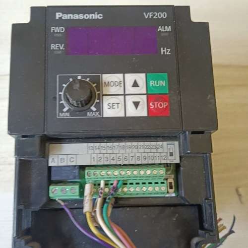 VF200变频器，型号AVF200-0152，1.5KW