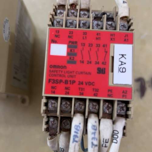 欧姆龙安全继电器：F3SP- B1P，DC 24 V