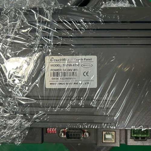 信捷触摸屏TG765-XT-C，7寸带保护膜，功能完好，成色