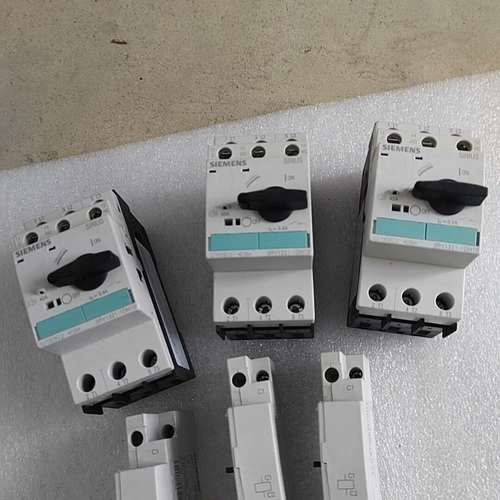 马达开关3RV1321一1DH10，有3只，42A。还