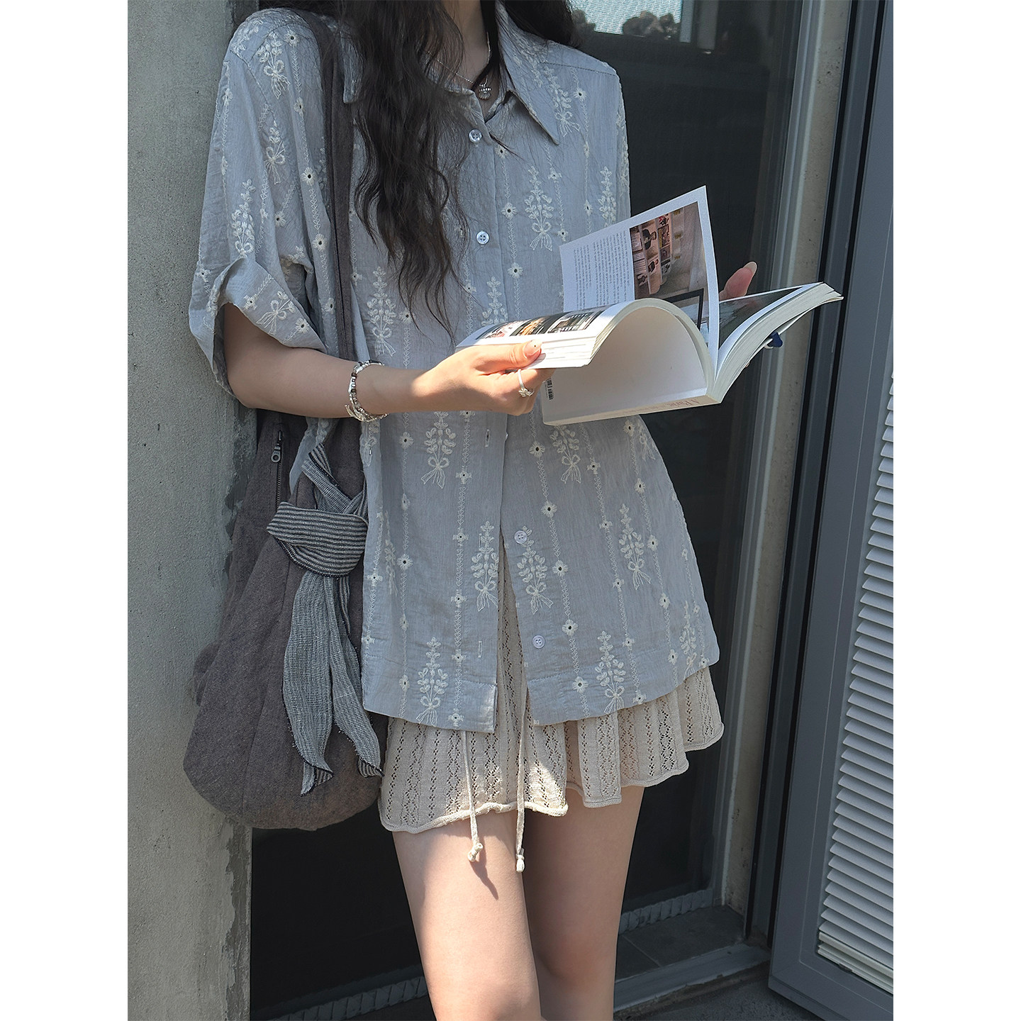 JMWOMEN海盐雾蓝 复古镂空刺绣短袖衬衫女夏薄款度假风慵懒感上衣图片
