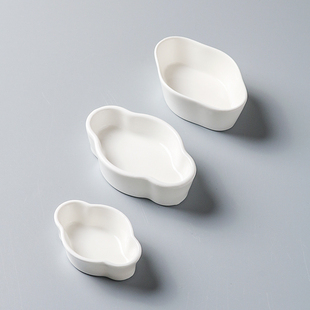 陶瓷异形白瓷花瓣碟酱油碟醋碟酱料碟调味碟小碟子创意日料酱料碟