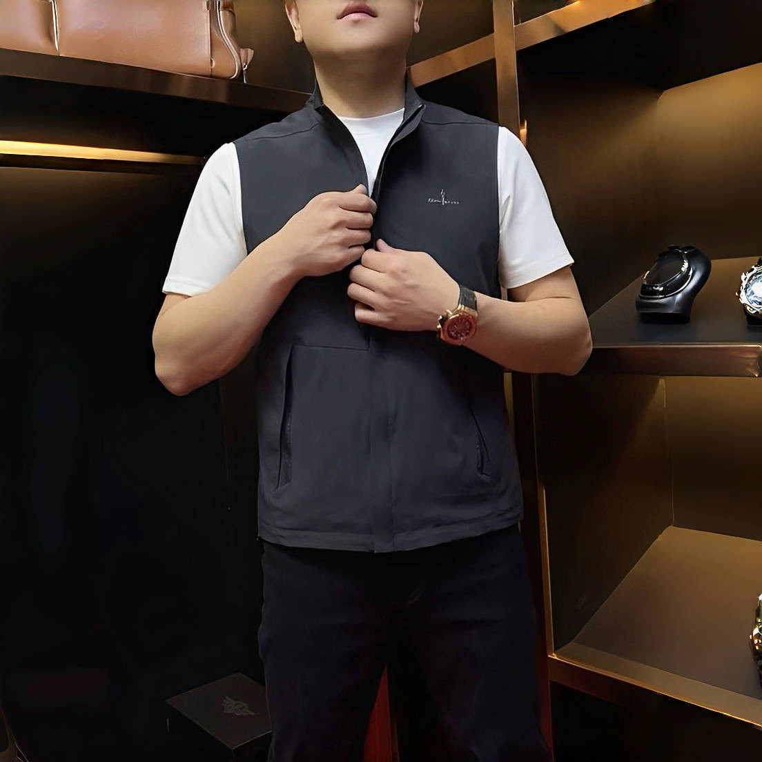 男士马甲春秋季新款户外休闲帅气立领气质修身时尚百搭纯色帅