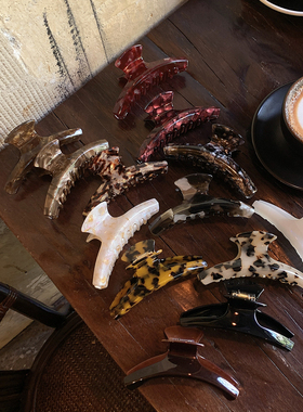 洋气纹理 高端独特漂亮抓夹女高级感2026新款小众弧形鲨鱼夹发饰