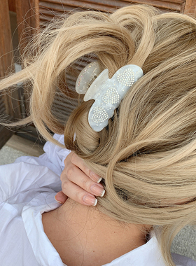 爱心chao质感 轻奢镶钻中号半扎抓夹女发量少精致小众发抓鲨鱼夹