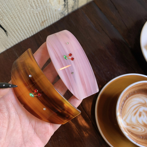 清新樱桃设计感弧形发夹