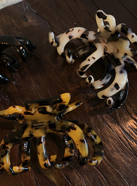 洋气豹纹蝴蝶抓夹女高级感2026新款大号发量大盘发鲨鱼夹加厚醋酸