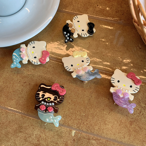 黑色小帽撞色美人鱼Kitty鸭嘴夹