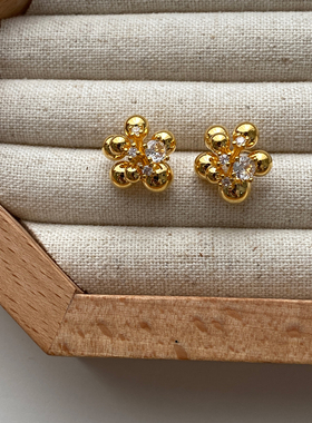 Aaim 日韩简约气质金属花朵锆石耳钉s925银针时尚冷淡风个性耳环