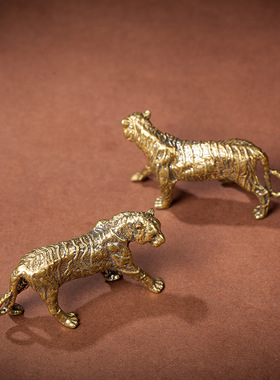 中式古典铜器老虎文镇书桌摆件古铜茶宠实心黄铜老虎蝉意摆放