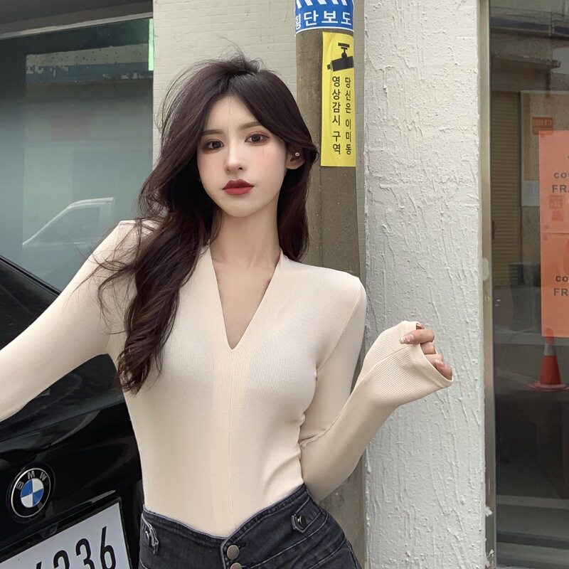 秋冬针织毛衣女修身弹力内搭深V领打底衫纯欲风性感长袖上衣批发