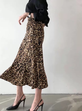 三小姐的咖啡秋季2026新款女chic中长款港味包臀高腰豹纹半身裙