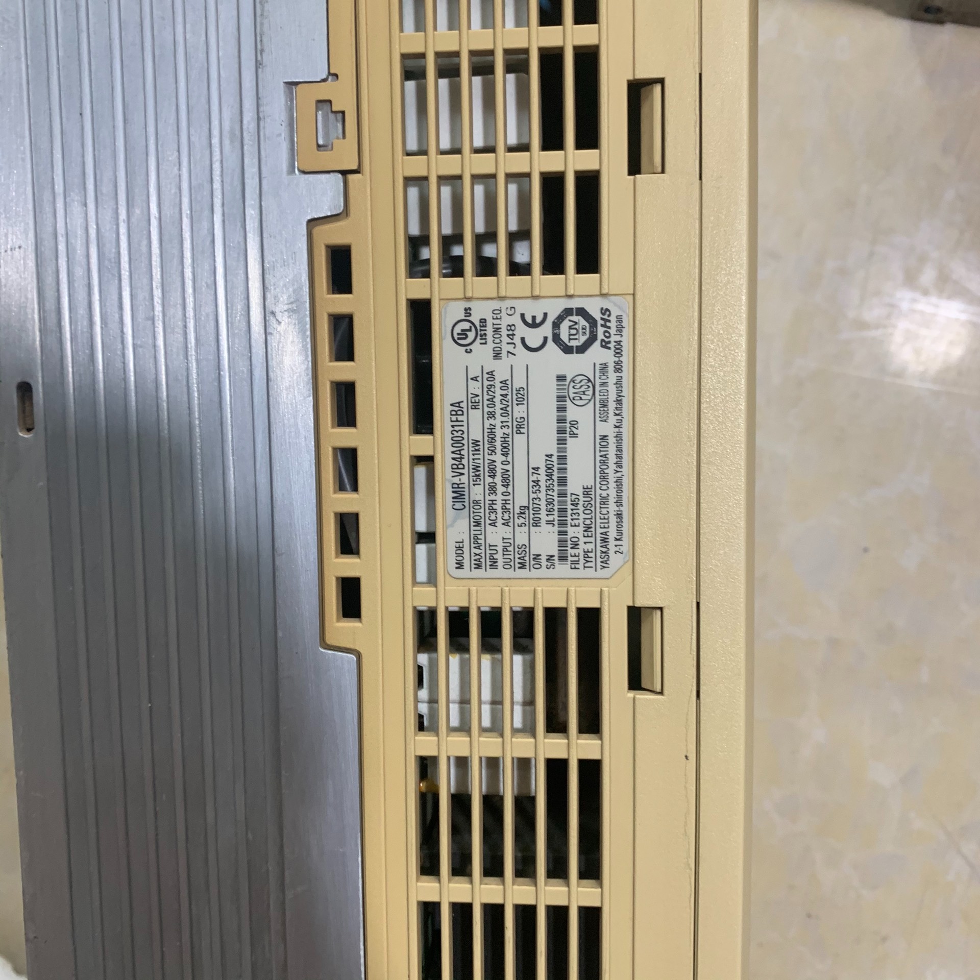 拆机原装正品安川变频器CIMR-VB4A0031FBA/15