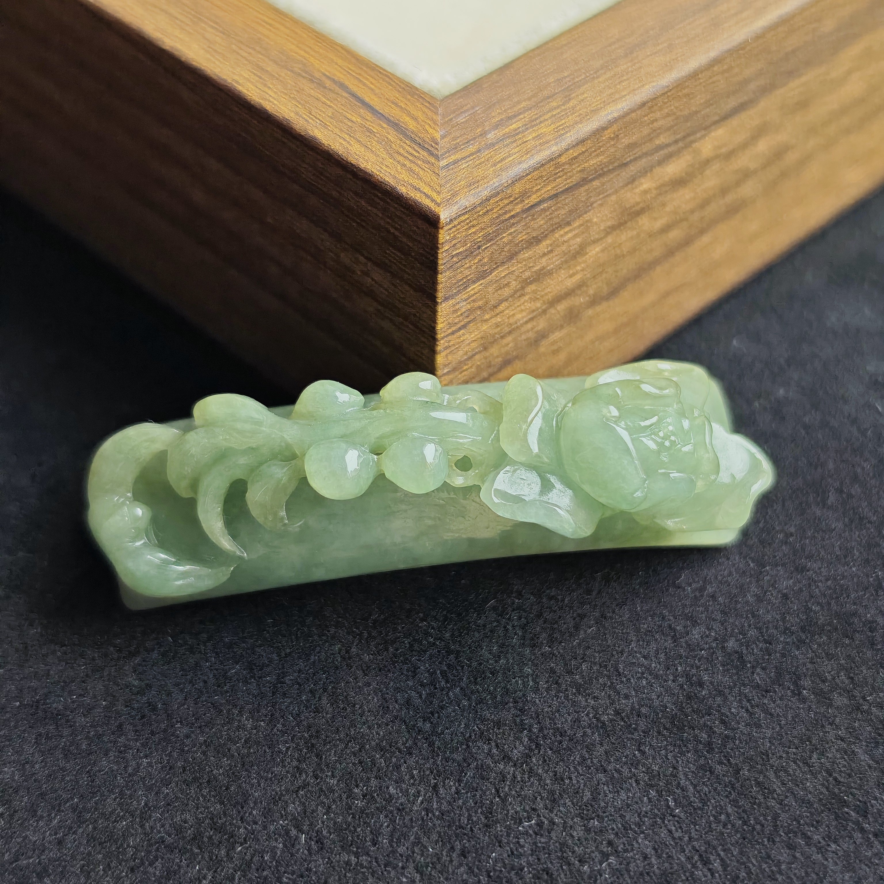 手工精雕镂空油青翡翠手牌配件