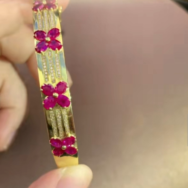 【Q .Jewelry】18k金红宝石手镯 略有不同