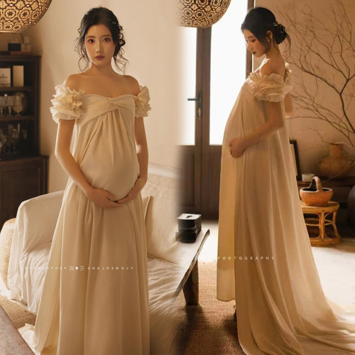 依媚坊孕妇复古优雅礼服写真