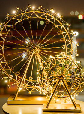 北欧创意摩天轮旋转发光摆件