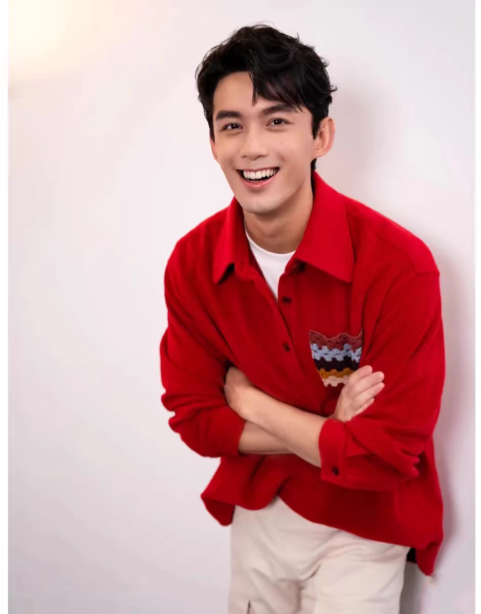 潮牌吴磊同款新年卫衣男女红色本命年衣服龙年秋冬上衣针织polo衫