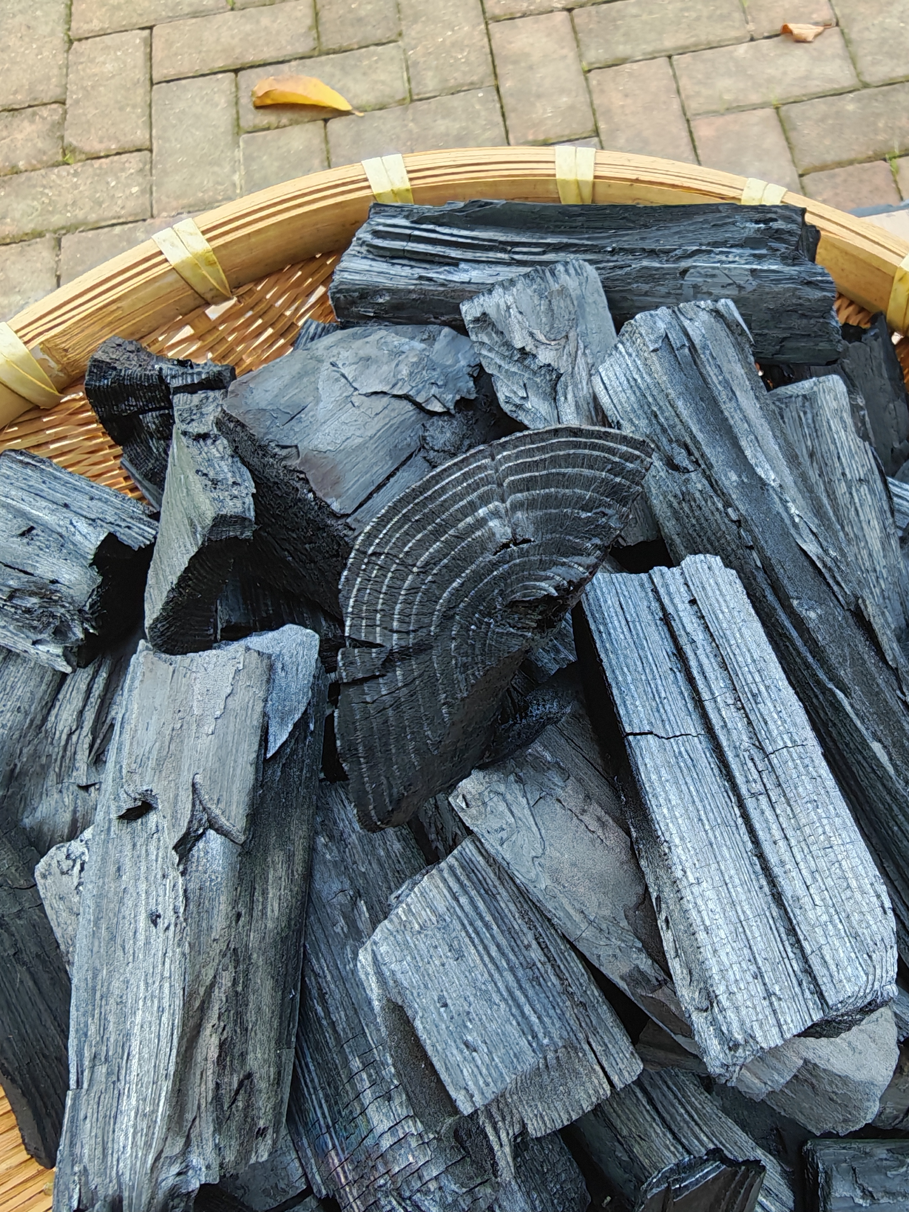 纯天然松木炭火锅围炉煮茶用干炭易燃无烟原木炭熬粥熬药首选松木