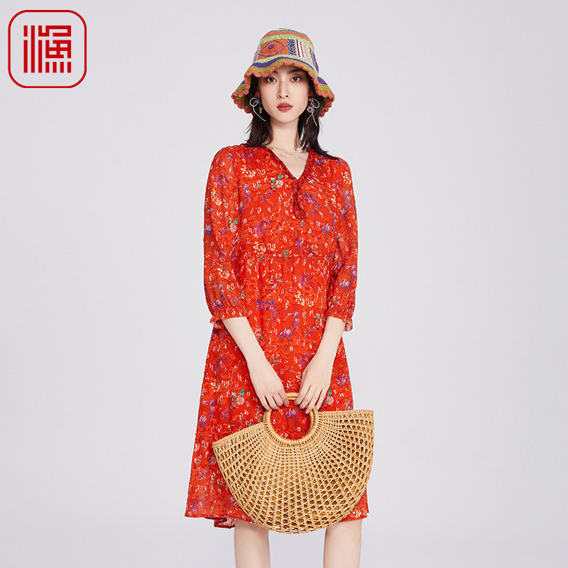 渔服饰2025春季新款女装桑蚕丝V领长袖连衣裙子休闲百搭FGHA0005