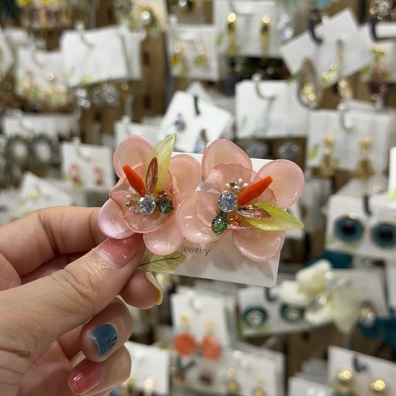 韩国东大门手工多层花朵宝石耳环