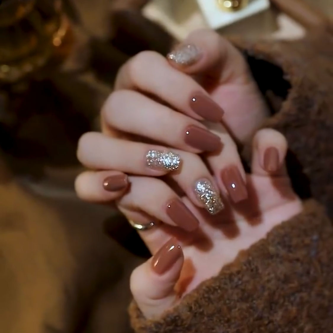 美拉德焦糖纯色显白纯手工穿戴甲