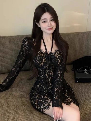 胖mm蕾丝方领连衣裙长袖纯欲短裙