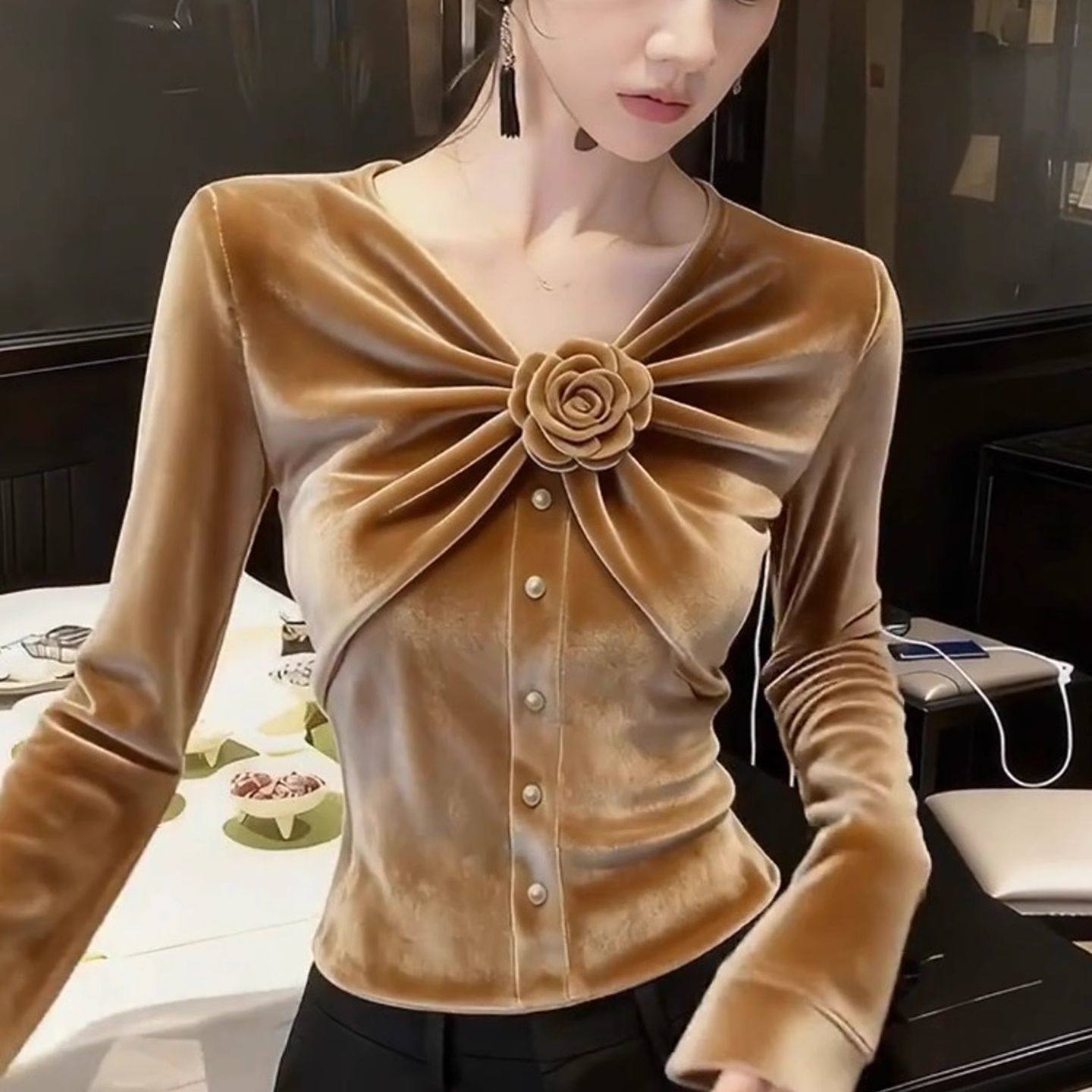 秋冬季内搭气质玫瑰卡其色金丝绒修身显瘦上衣女高级质感打底衬衣,女装/女士精品,衬衫,淘宝优惠券,粉丝福利购,淘宝优惠卷