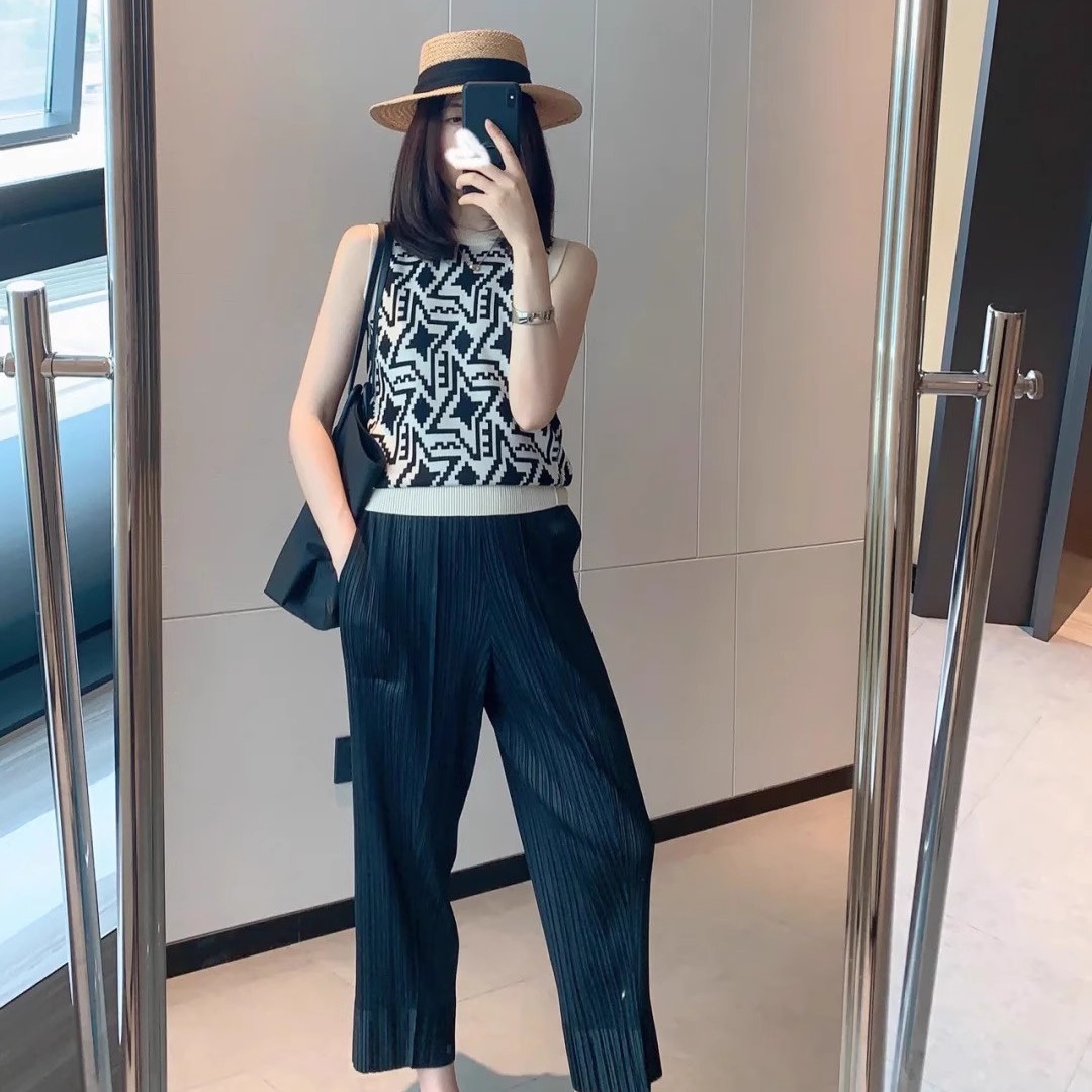 三宅褶皱百搭显瘦休闲直筒裤气质九分西装裤女