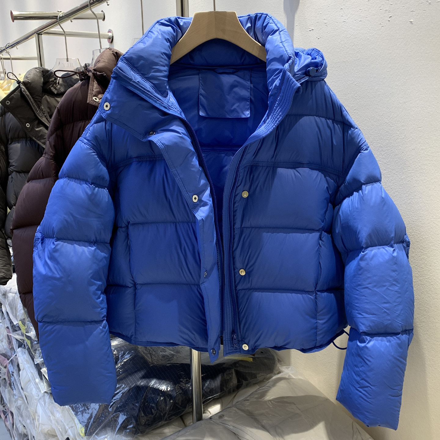 2025新款鹅绒面包羽绒服女冬季加厚保暖宽松短款可脱卸连帽外套女,女装/女士精品,羽绒服,淘宝优惠券,粉丝福利购,淘宝优惠卷