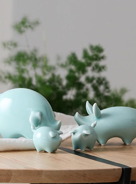 景德镇陶瓷生肖猪手工摆件个性创意可爱一家四口桌面礼物家居装饰