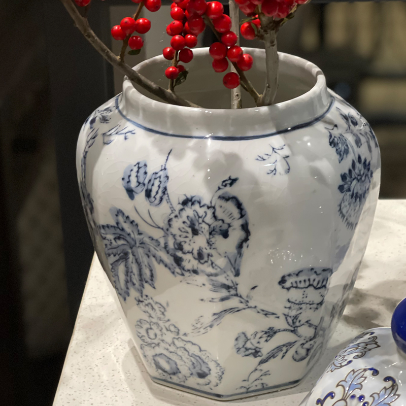 青花瓷手绘缠枝花纹仿古官窑陶瓷