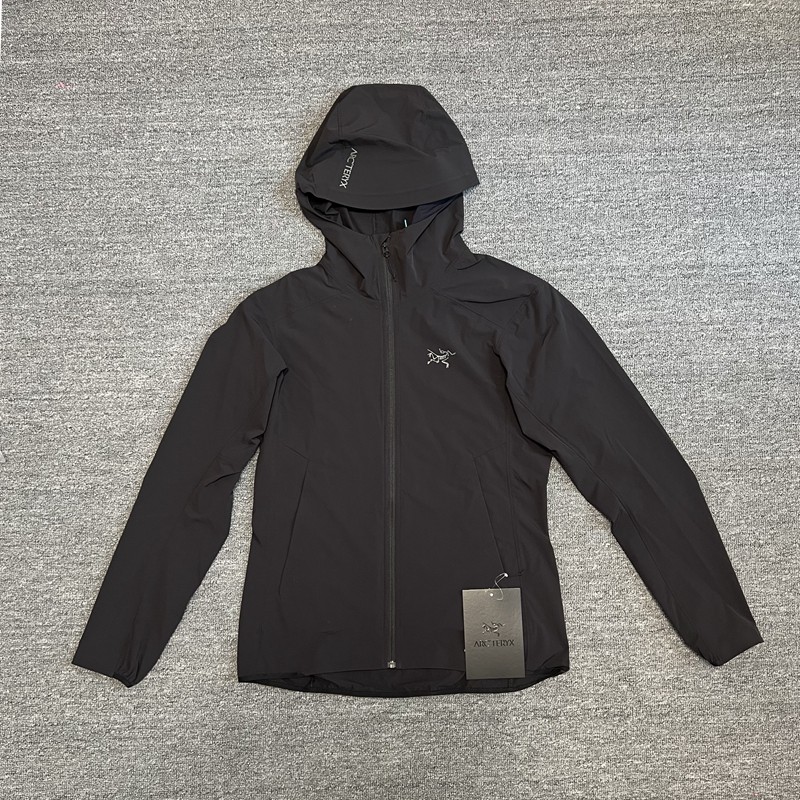 始祖鸟城市通勤女连帽防风防晒