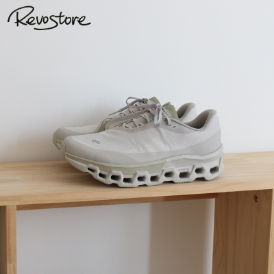 On联名低帮男女跑步鞋