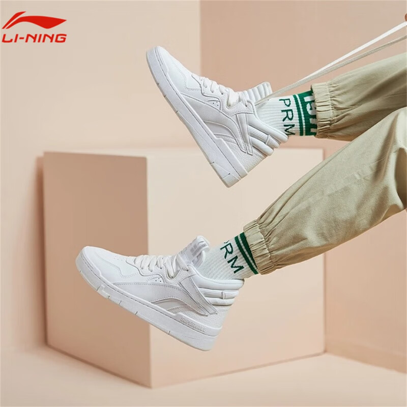 李宁惟吾冬季新款时尚潮流百搭透气女子经典款中帮运动鞋AGCR234