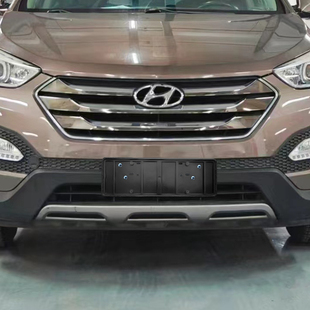 适用现代新胜达牌照底座车牌支架牌照板车牌托二手车螺丝孔安装架