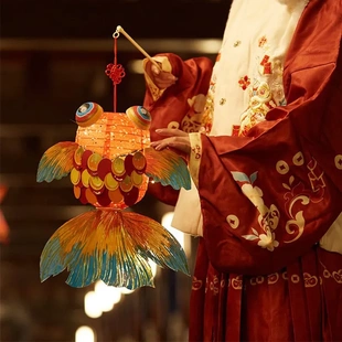 新年灯笼国潮金鱼灯手工diy材料元宵手提发光锦鲤花灯马年纸灯笼