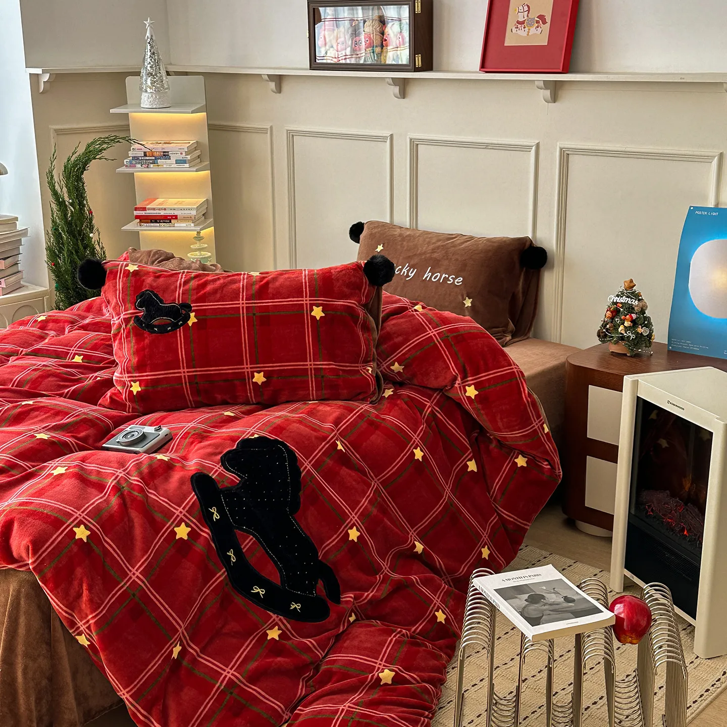 新年红格小马贴布绣牛奶绒加厚四件套冬季保暖珊瑚绒毛球被套床单,床上用品,床品套件/四件套/多件套,淘宝优惠券,粉丝福利购,淘宝优惠卷