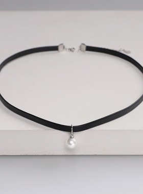 优雅气质珍珠项圈颈链轻奢感十足紧密排列珍珠设计项圈造型贴合